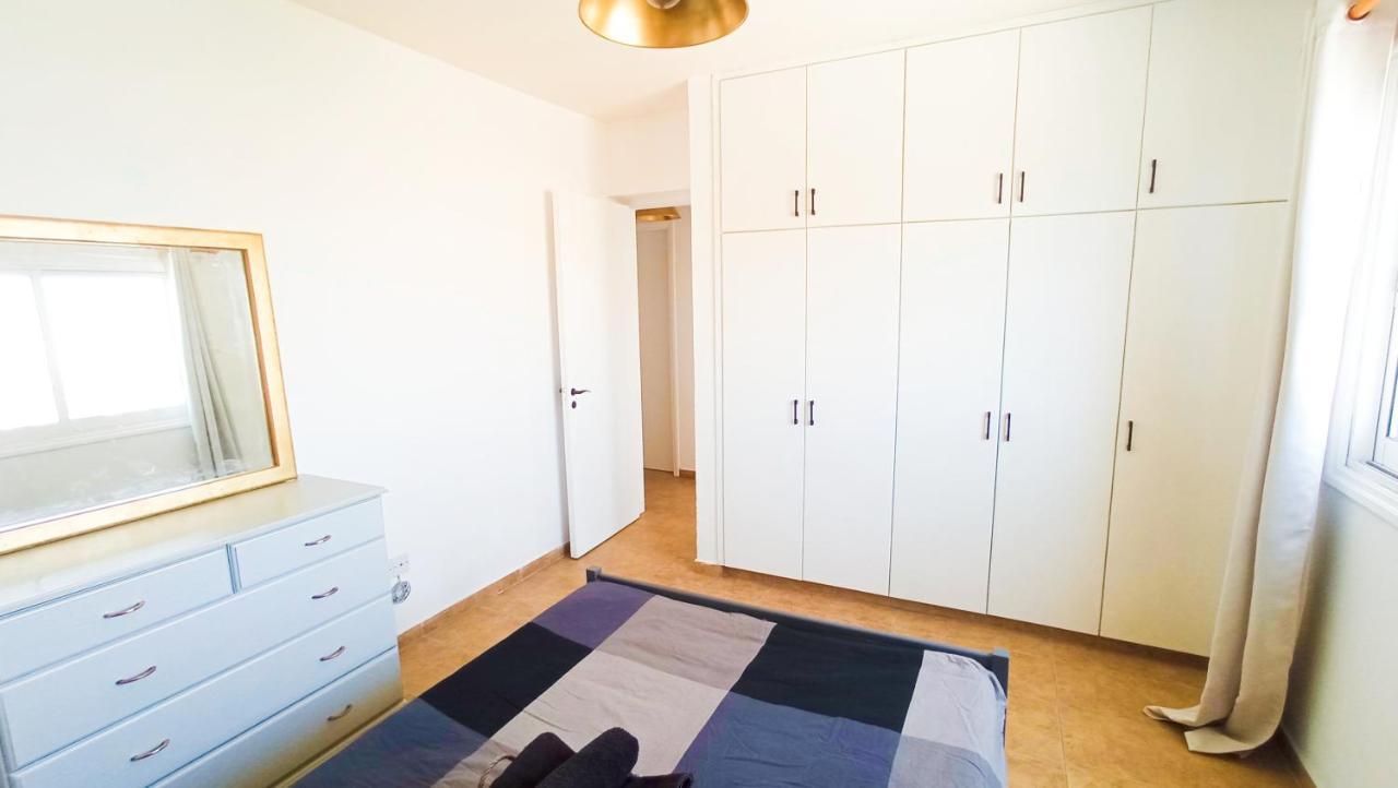 Luxury Private Rooms -Sea View, Netflix, Gym- 5 Min From Beach! - Private Room In Shared Apartment Lárnaka Eksteriør bilde